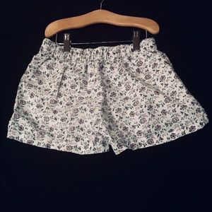 Gap kids shorts with cute flower print!